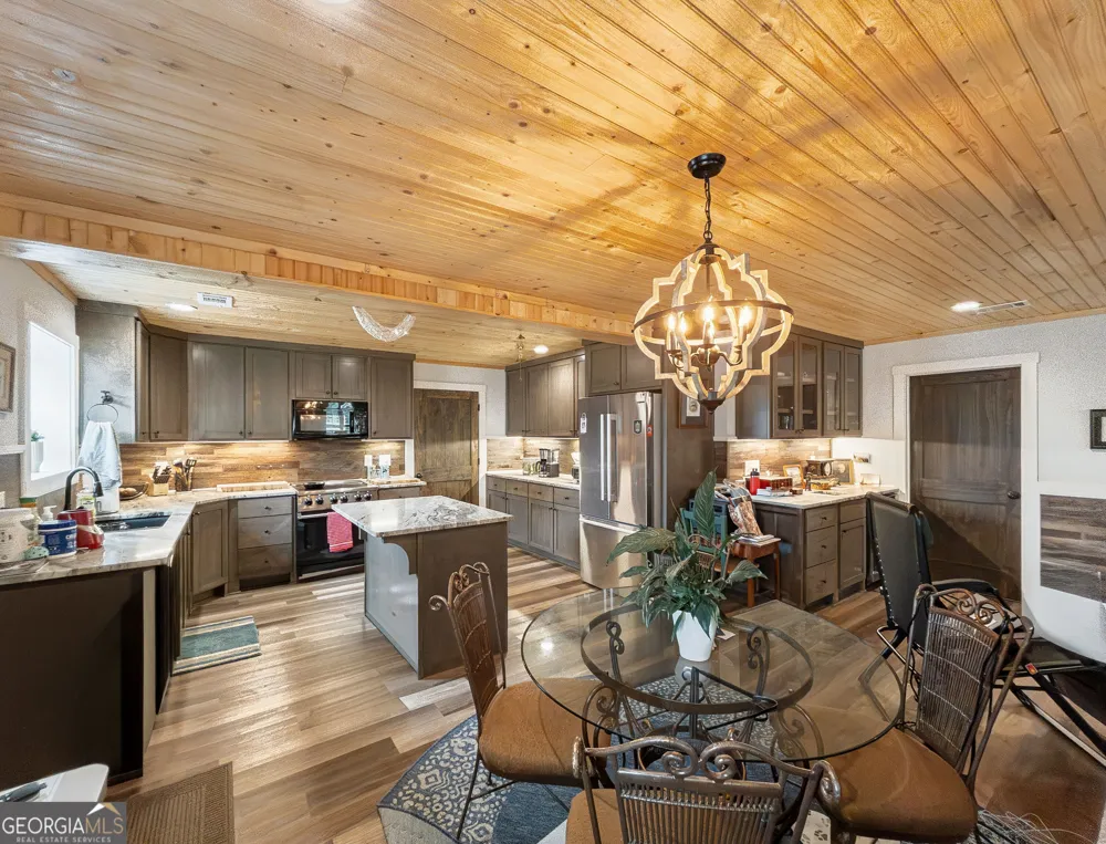 4896 Barnett Shoals RD Athens, GA 30605