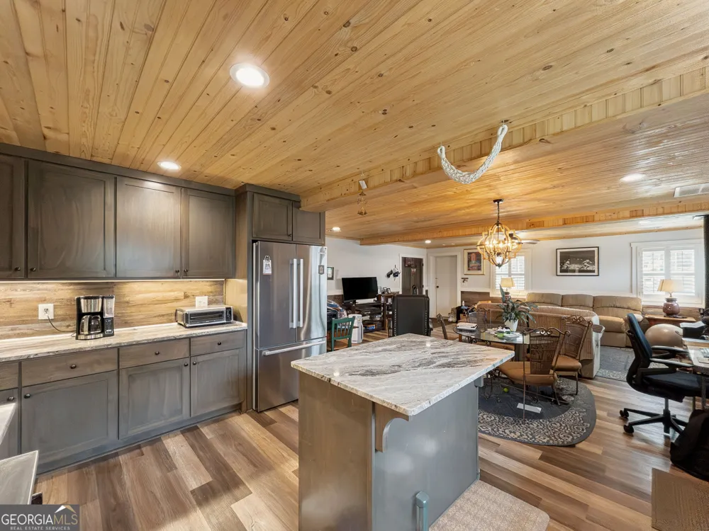 4896 Barnett Shoals RD Athens, GA 30605