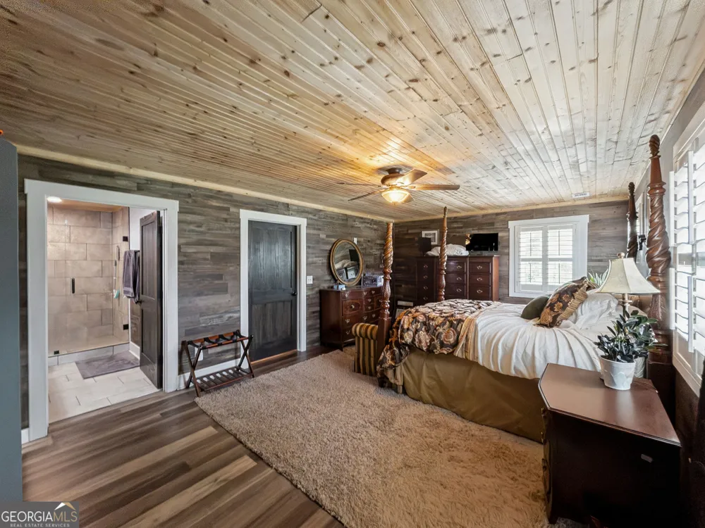 4896 Barnett Shoals RD Athens, GA 30605