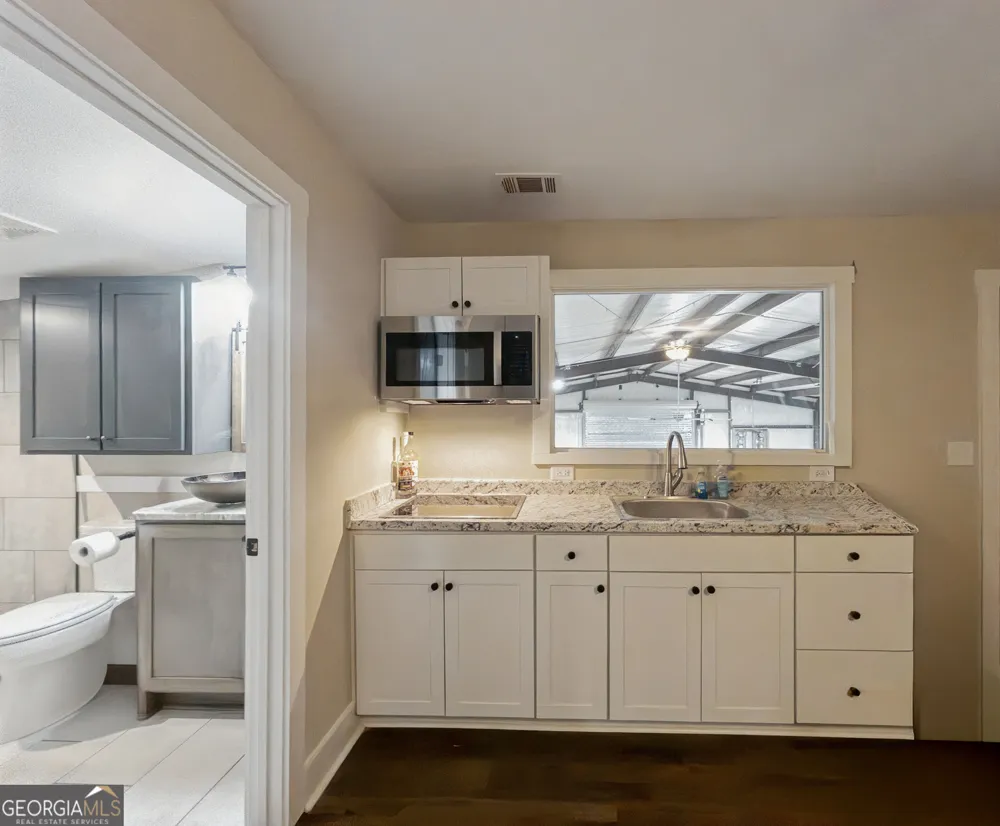 4896 Barnett Shoals RD Athens, GA 30605