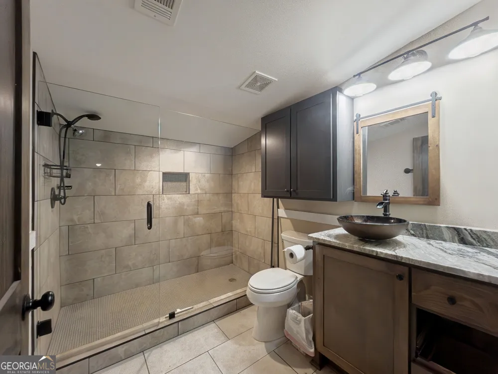 4896 Barnett Shoals RD Athens, GA 30605