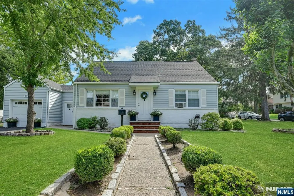 10 Knickerbocker Road Demarest, NJ 07627