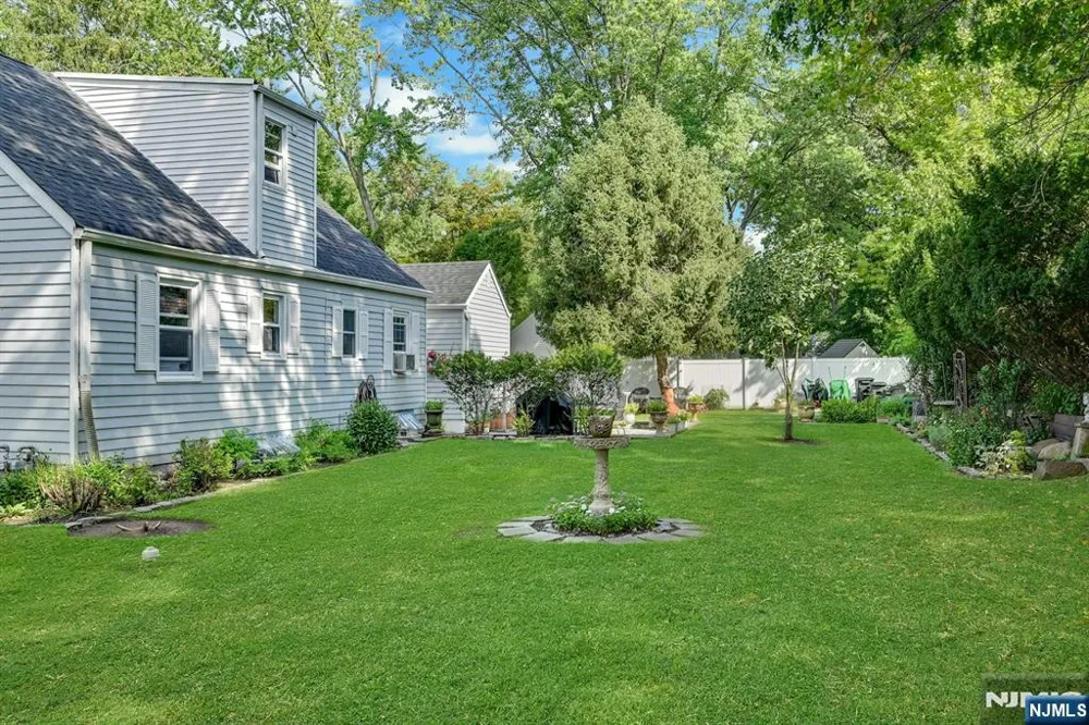 10 Knickerbocker Road Demarest, NJ 07627