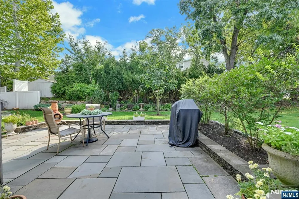10 Knickerbocker Road Demarest, NJ 07627