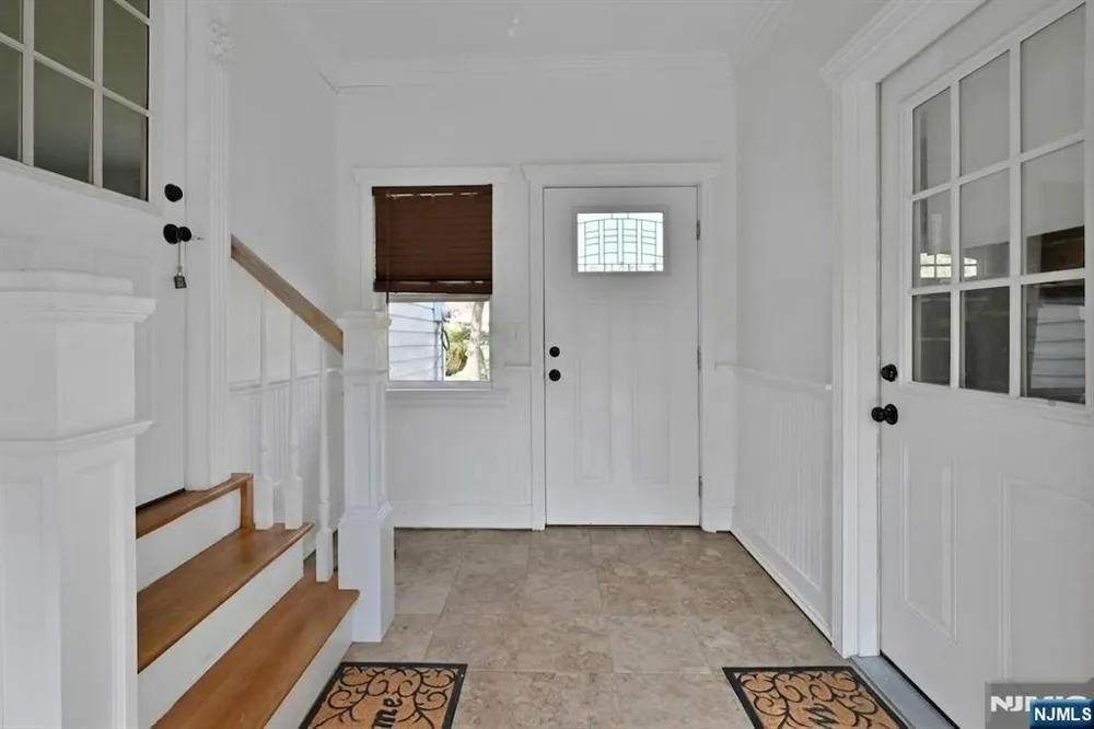 10 Knickerbocker Road Demarest, NJ 07627