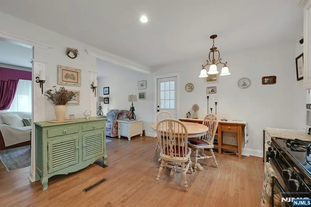 10 Knickerbocker Road Demarest, NJ 07627