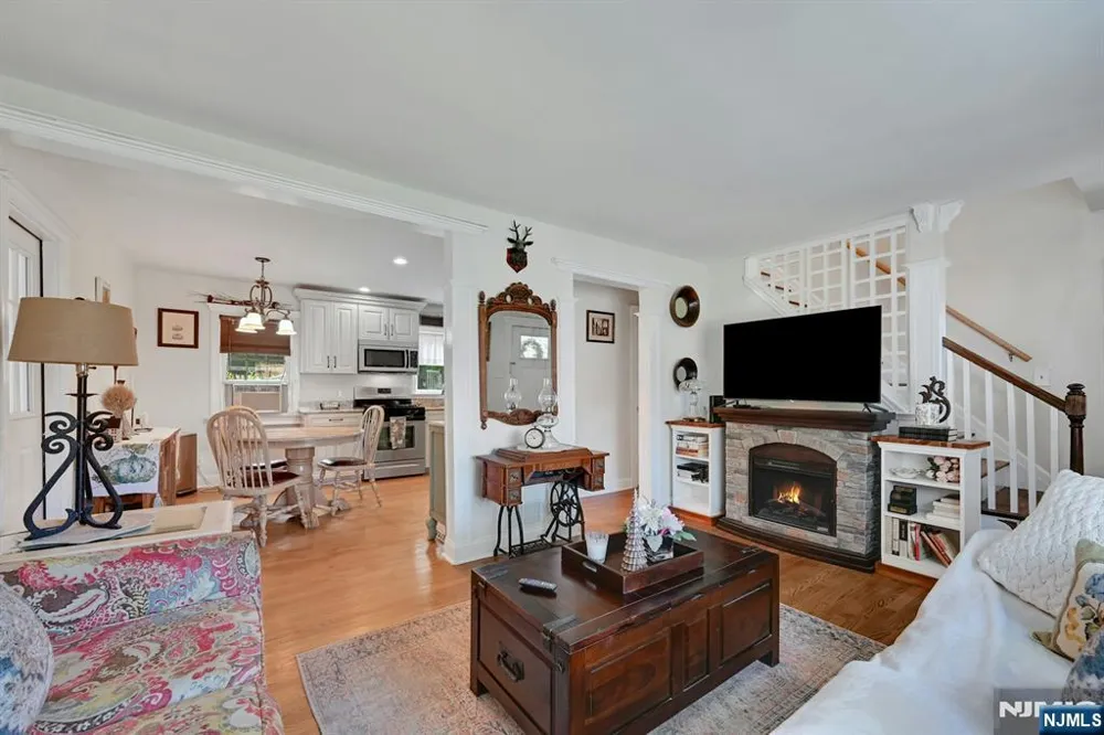 10 Knickerbocker Road Demarest, NJ 07627