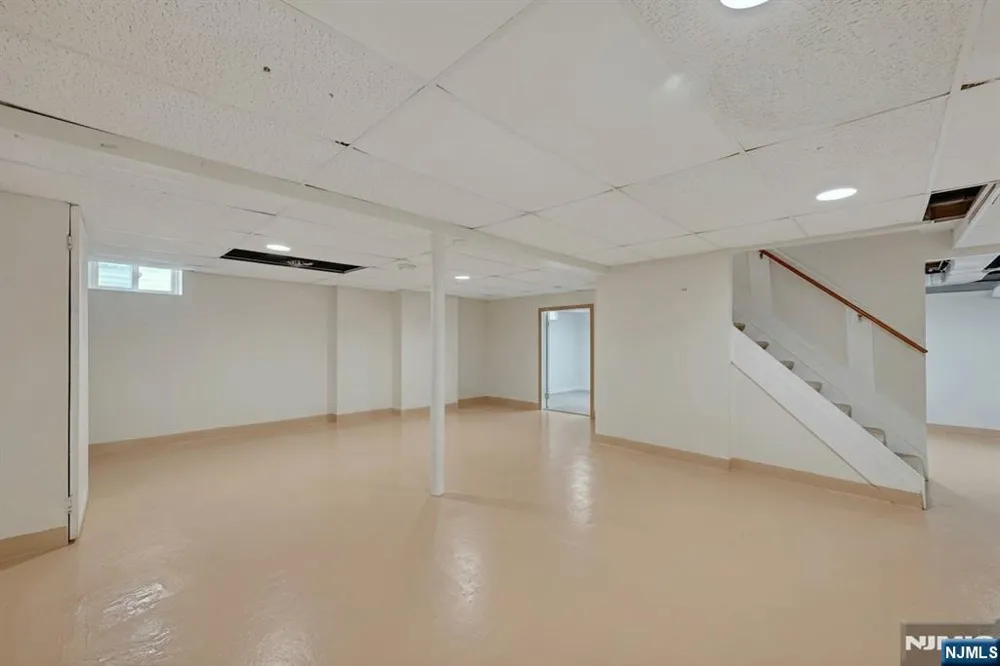 10 Knickerbocker Road Demarest, NJ 07627