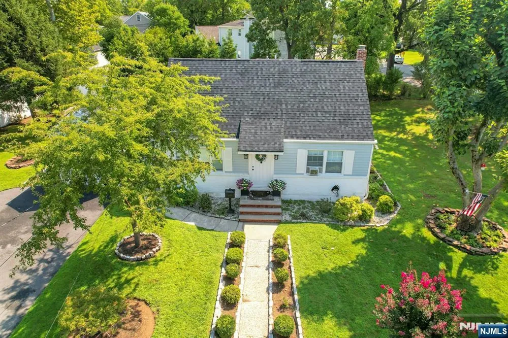 10 Knickerbocker Road Demarest, NJ 07627
