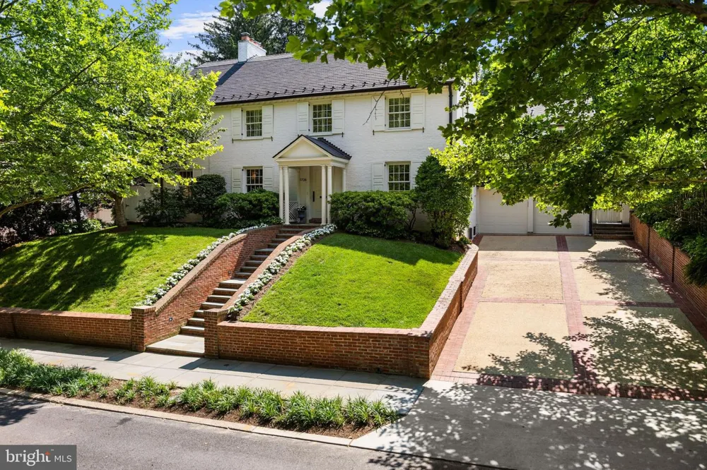 1726 HOBAN ROAD NW Washington, DC 20007