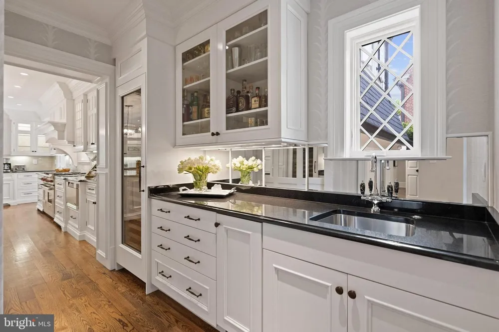 1726 HOBAN ROAD NW Washington, DC 20007