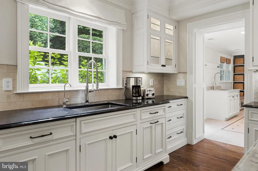 1726 HOBAN ROAD NW Washington, DC 20007