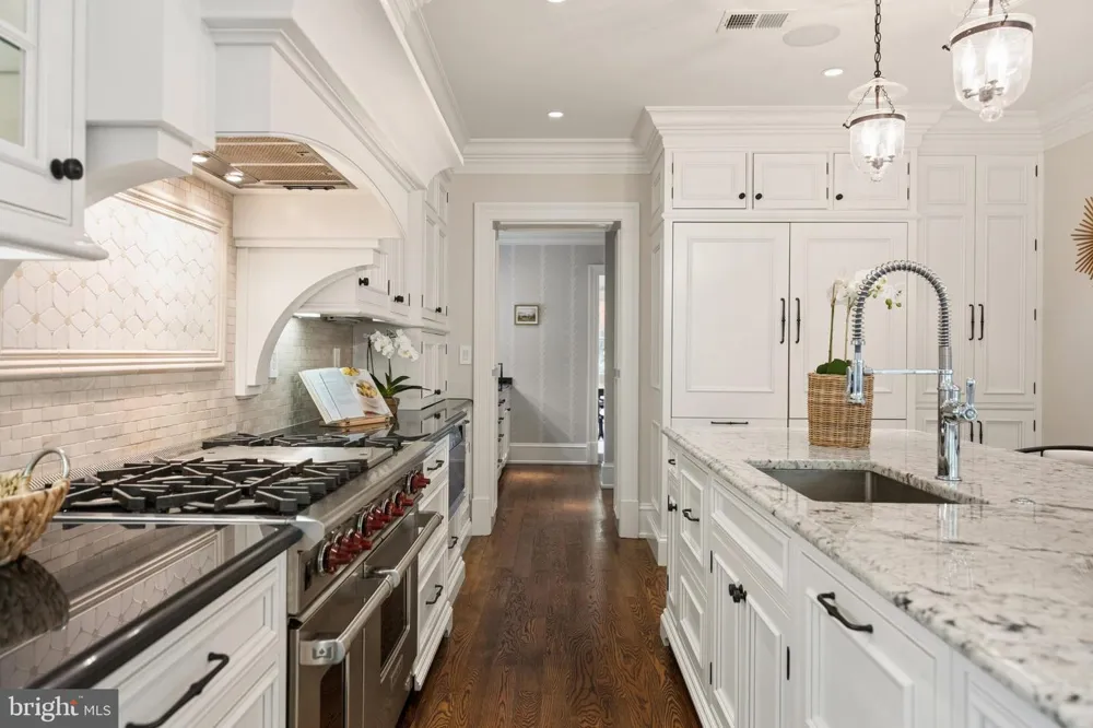 1726 HOBAN ROAD NW Washington, DC 20007