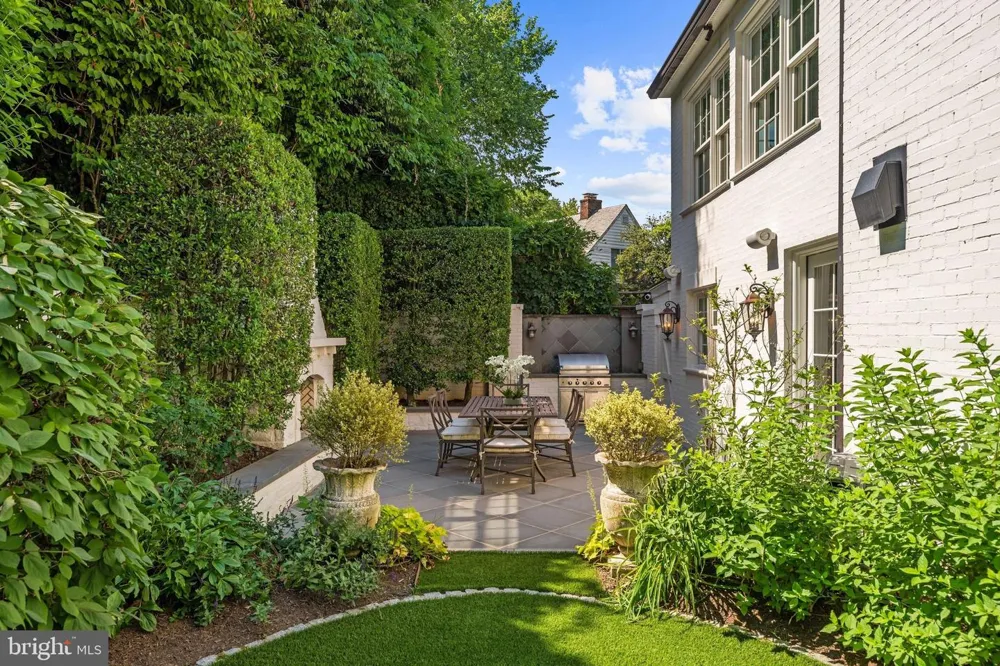 1726 HOBAN ROAD NW Washington, DC 20007