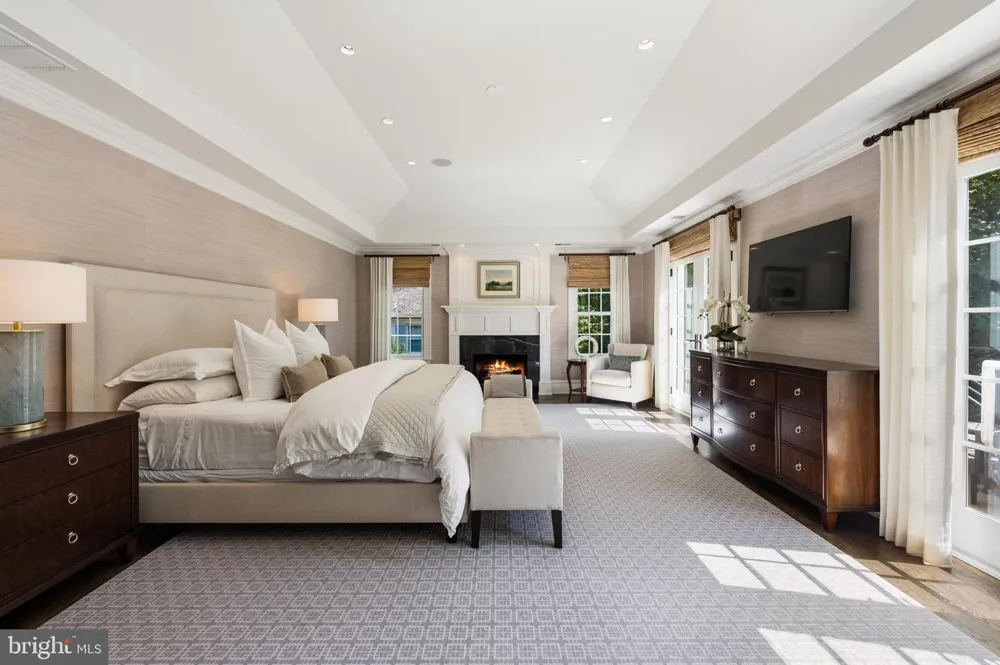 1726 HOBAN ROAD NW Washington, DC 20007