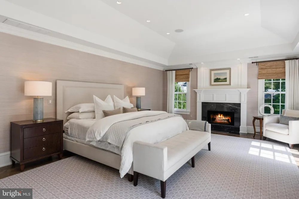 1726 HOBAN ROAD NW Washington, DC 20007