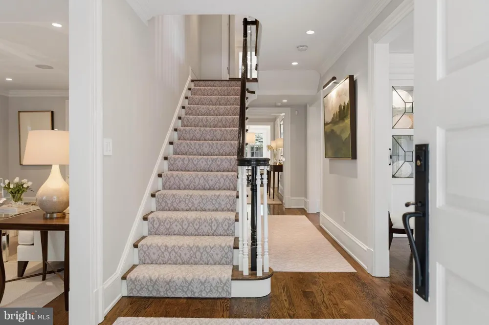 1726 HOBAN ROAD NW Washington, DC 20007