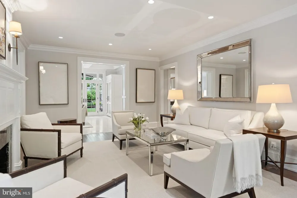 1726 HOBAN ROAD NW Washington, DC 20007