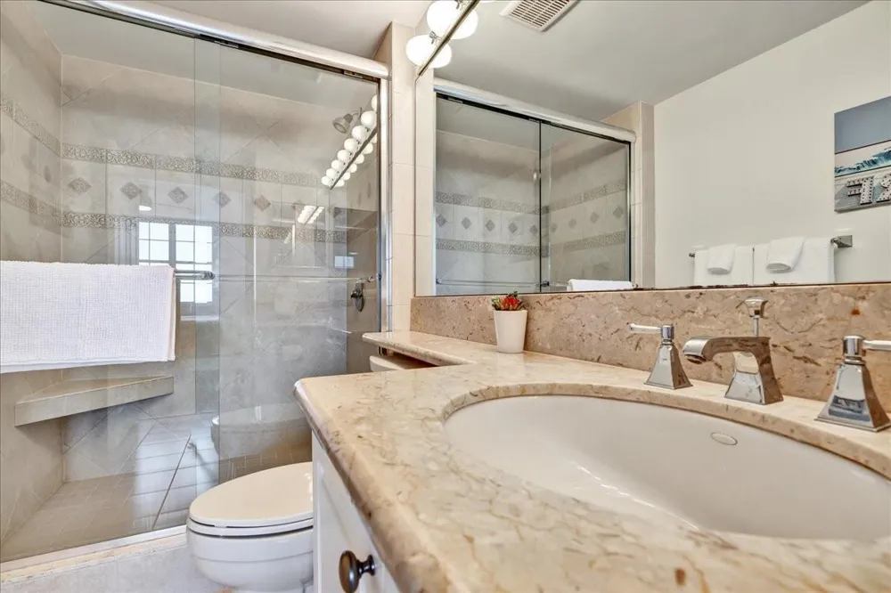 651 OKEECHOBEE BOULEVARD #801 West Palm Beach, FL 33401