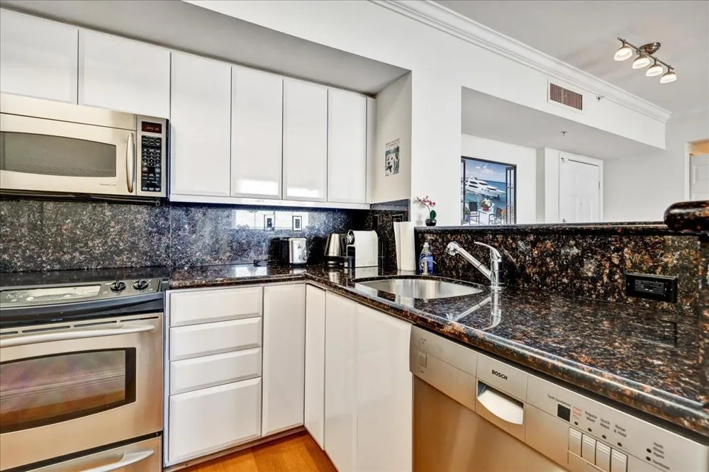 651 OKEECHOBEE BOULEVARD #801 West Palm Beach, FL 33401