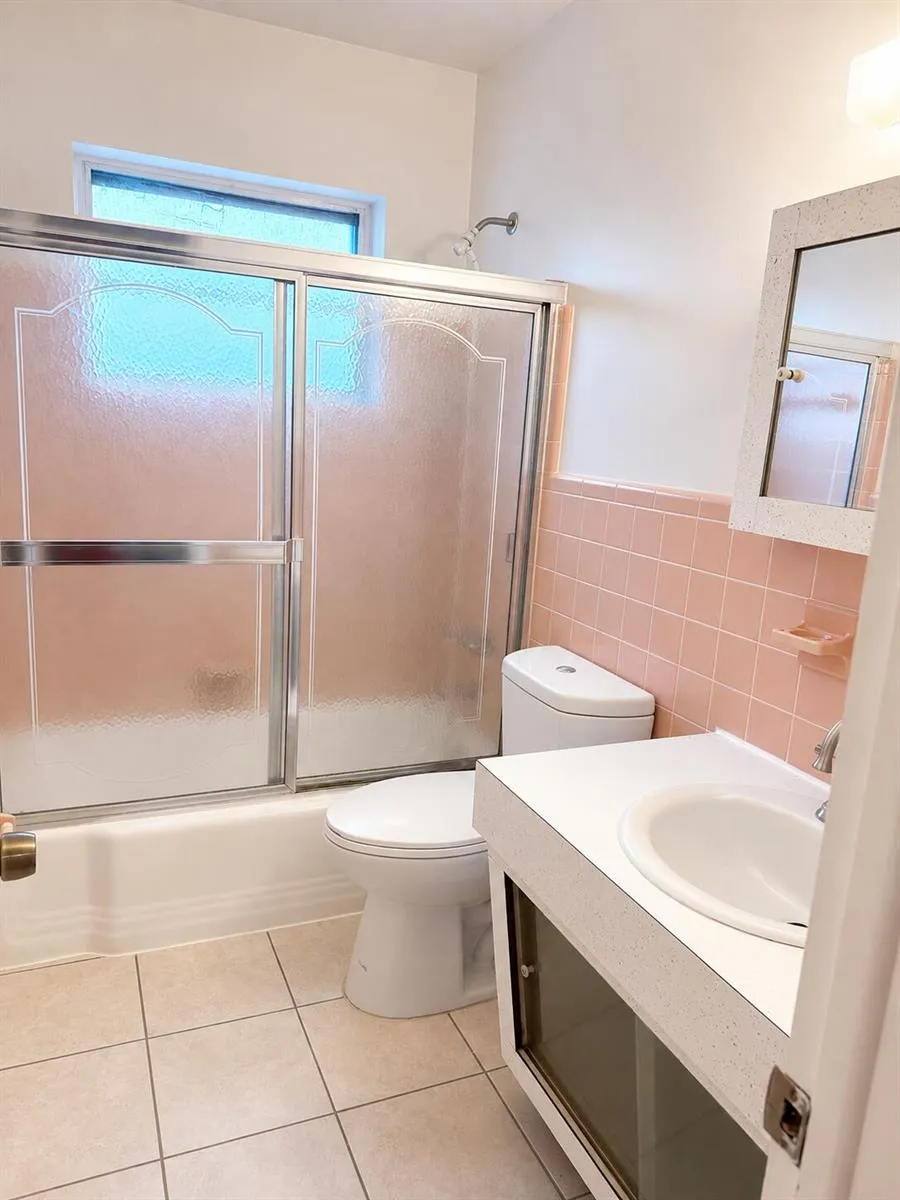 2004 S WILEY STREET Hollywood, FL 33020