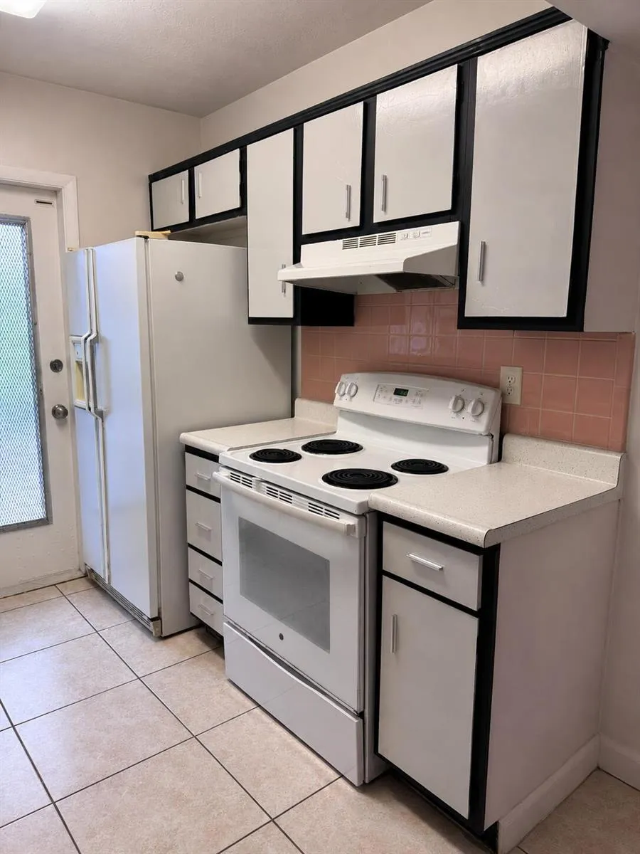 2004 S WILEY STREET Hollywood, FL 33020