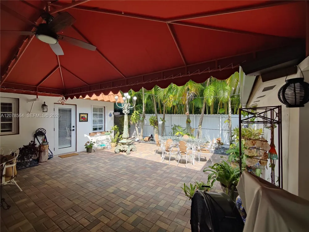 1823 S Bayshore Ln Miami, FL 33133