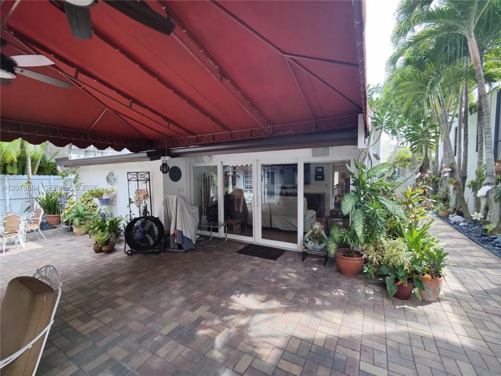 1823 S Bayshore Ln Miami, FL 33133