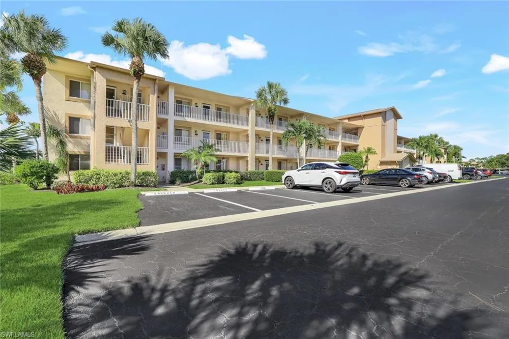 7360 Glenmoor Lane #4301 Naples, FL 34104