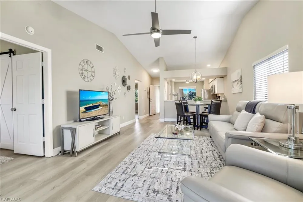 7360 Glenmoor Lane #4301 Naples, FL 34104