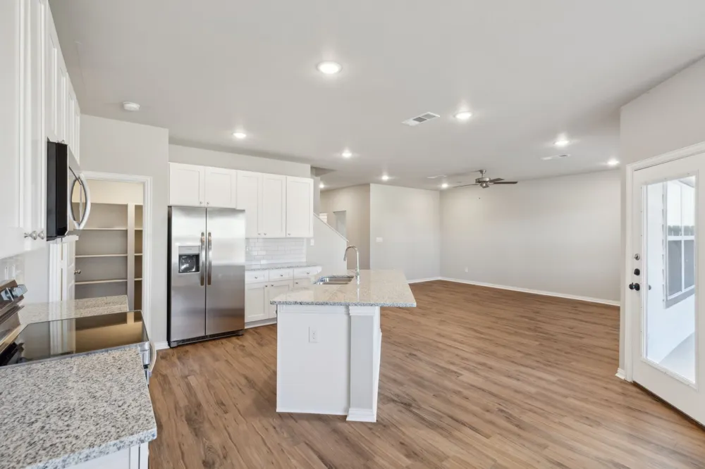 712 Taliaferro Springtown, TX 76082