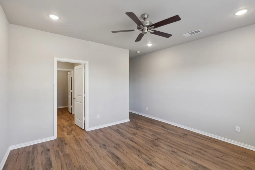 712 Taliaferro Springtown, TX 76082