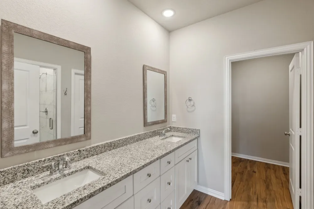 712 Taliaferro Springtown, TX 76082