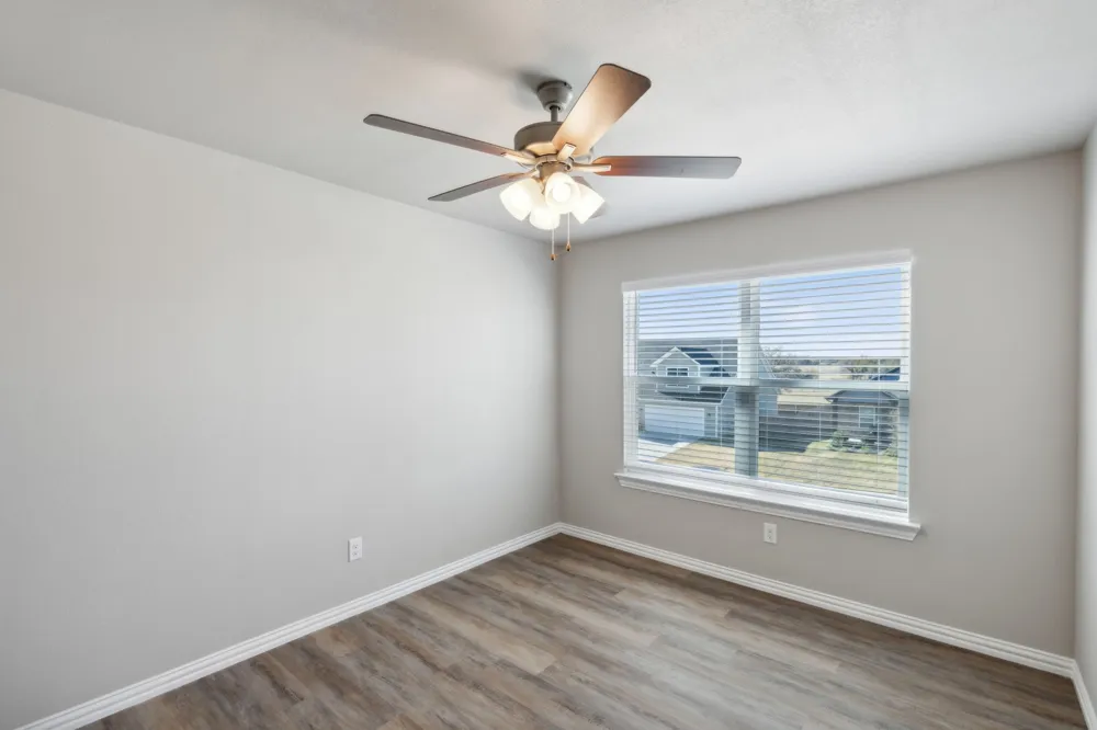 712 Taliaferro Springtown, TX 76082