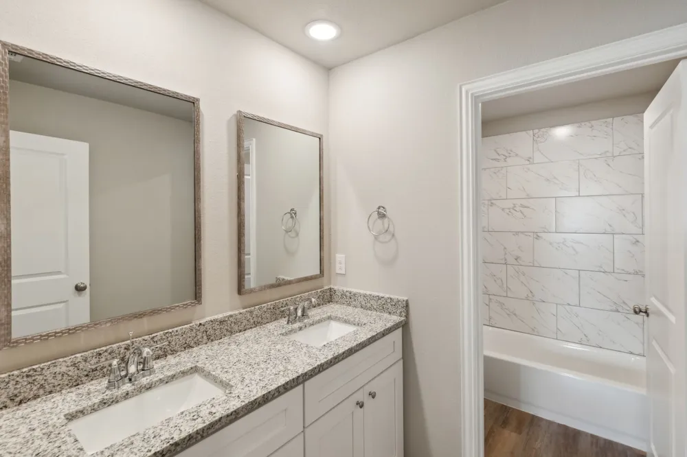712 Taliaferro Springtown, TX 76082