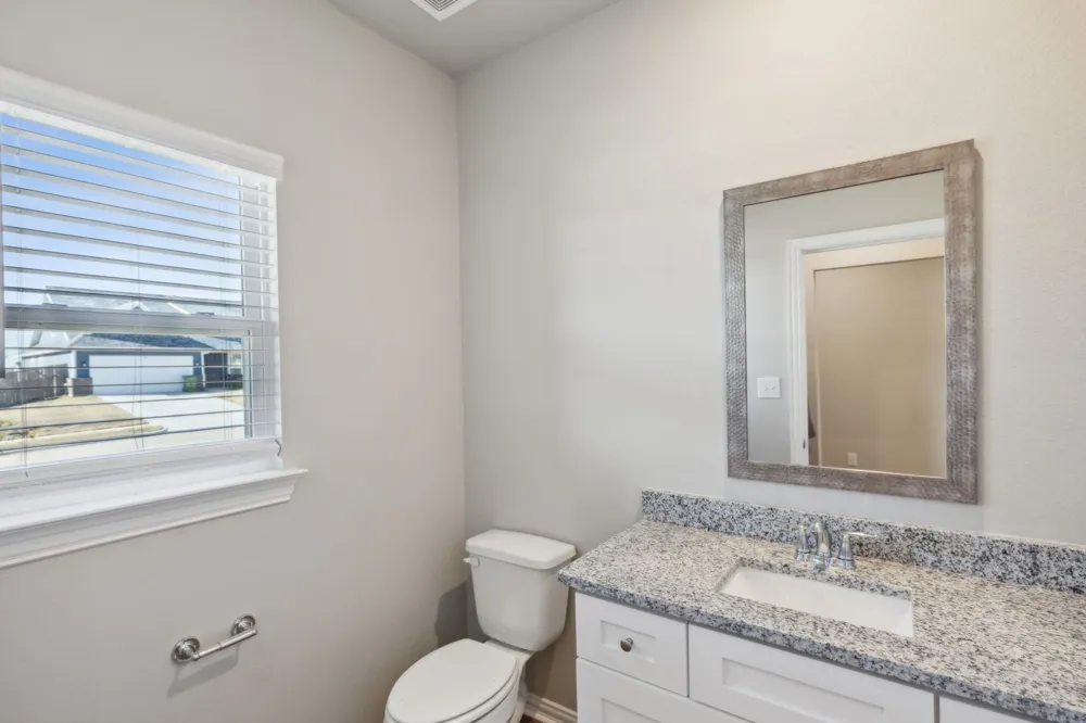 712 Taliaferro Springtown, TX 76082