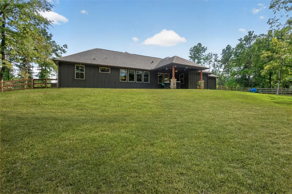 15741 Forest Grove Drive Willis, TX 77378