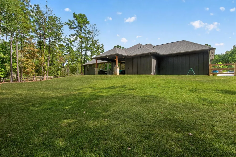15741 Forest Grove Drive Willis, TX 77378