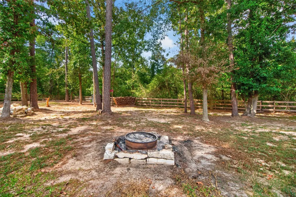15741 Forest Grove Drive Willis, TX 77378
