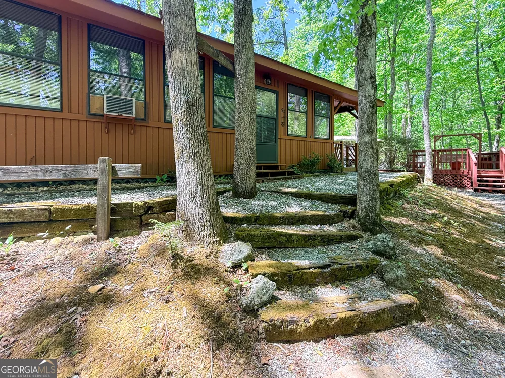 51 Mountain Park BLVD Cleveland, GA 30528