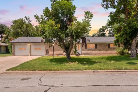3302 Chisholm Trail