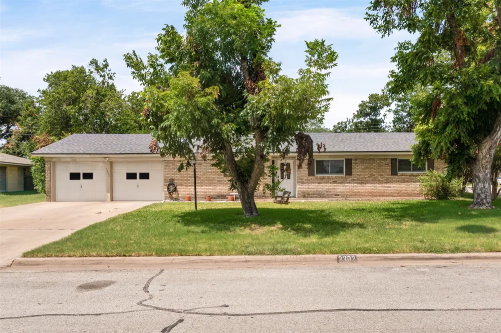 3302 Chisholm Trail Temple, TX 76504