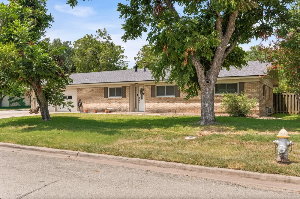 3302 Chisholm Trail Temple, TX 76504