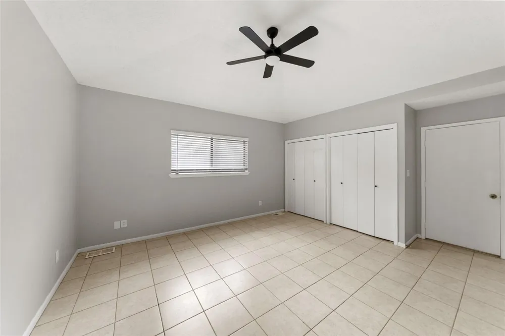 25 Shady Oak Lane Conroe, TX 77304