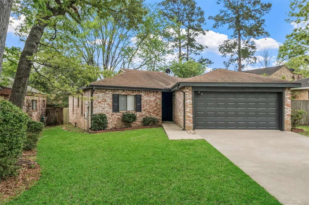 25 Shady Oak Lane Conroe, TX 77304