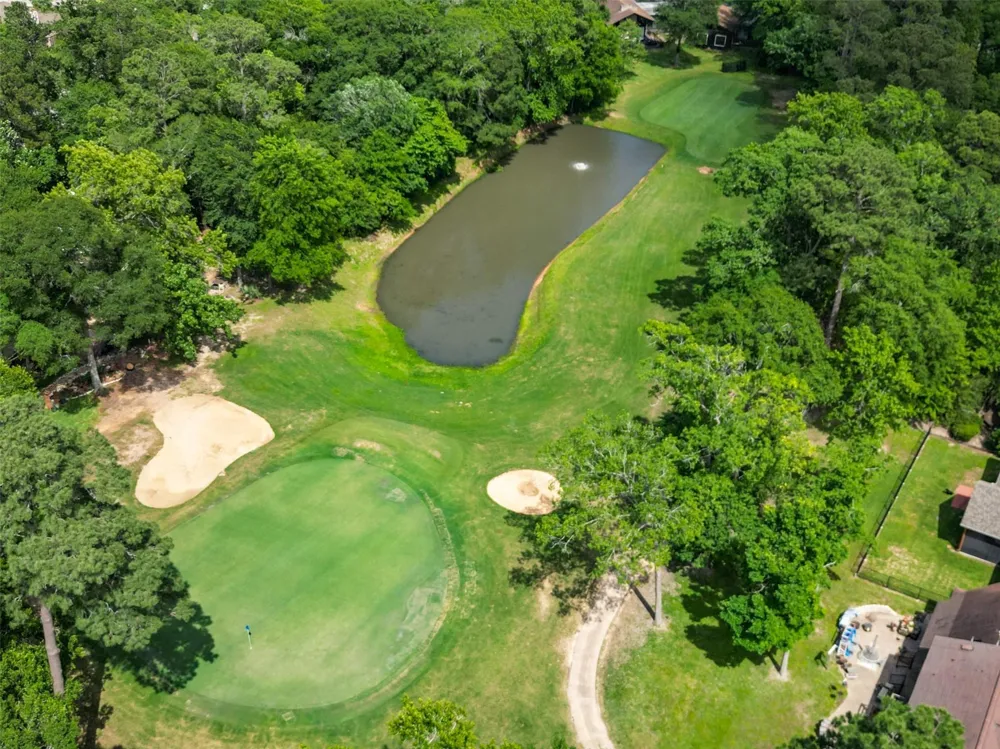 25 Shady Oak Lane Conroe, TX 77304