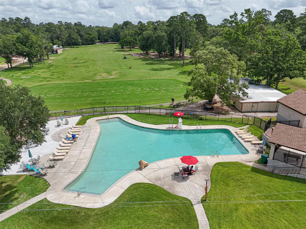 25 Shady Oak Lane Conroe, TX 77304