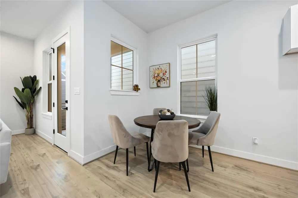 6109 De Campo Street Houston, TX 77091