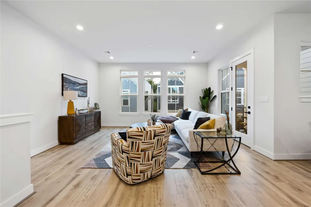 6109 De Campo Street Houston, TX 77091