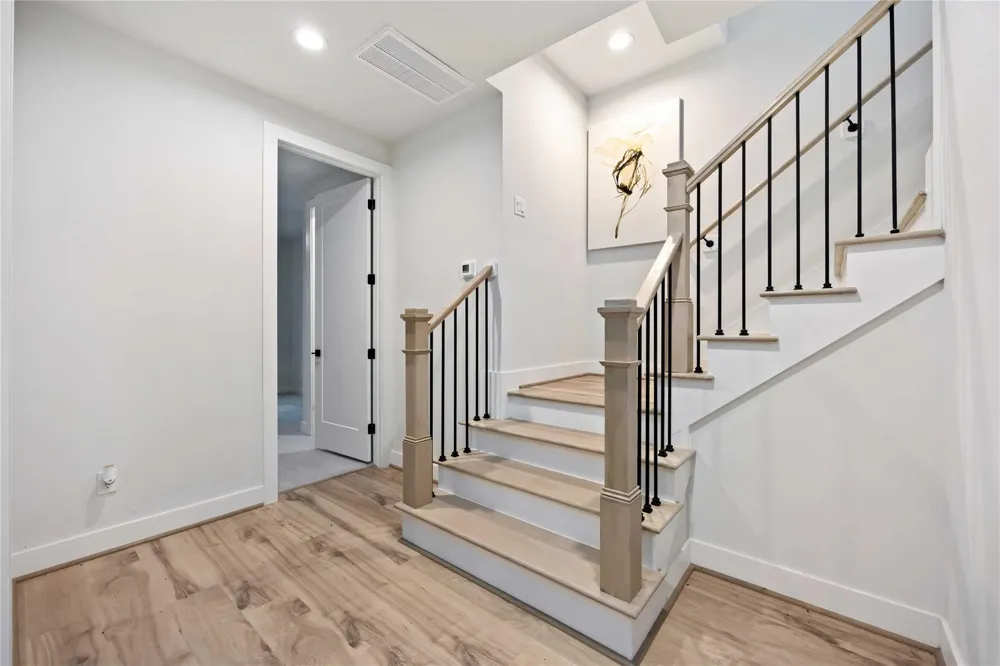 6109 De Campo Street Houston, TX 77091